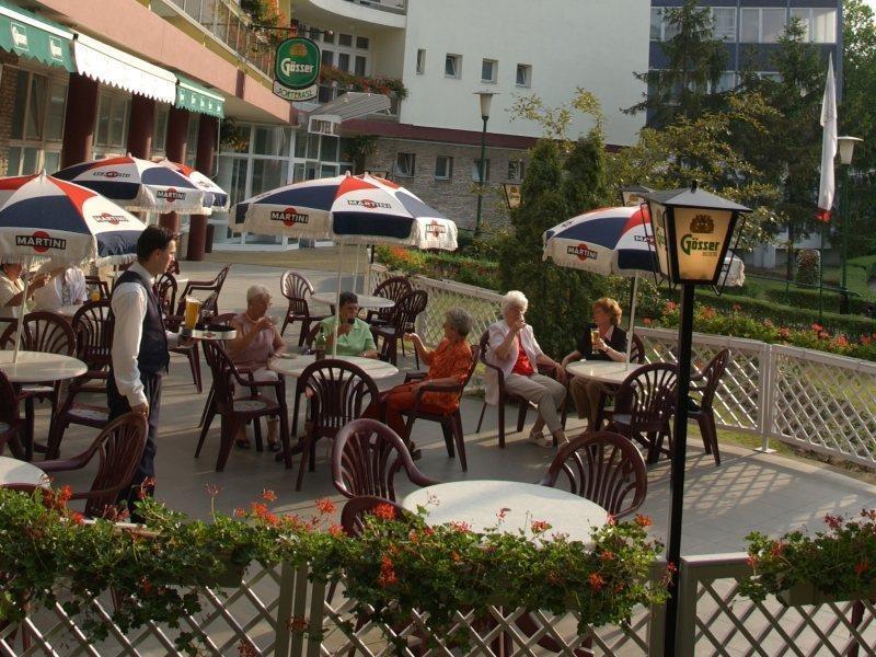 Hotel Nagyerdo Debrecen Luaran gambar