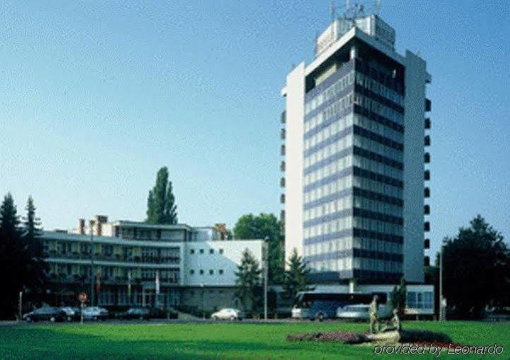 Hotel Nagyerdo Debrecen Luaran gambar